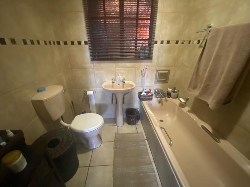 3 Bedroom Property for Sale in Middelburg Eastern Cape